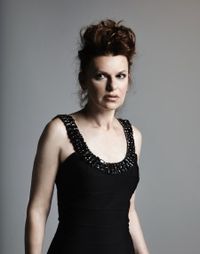 Sandra Bernhard